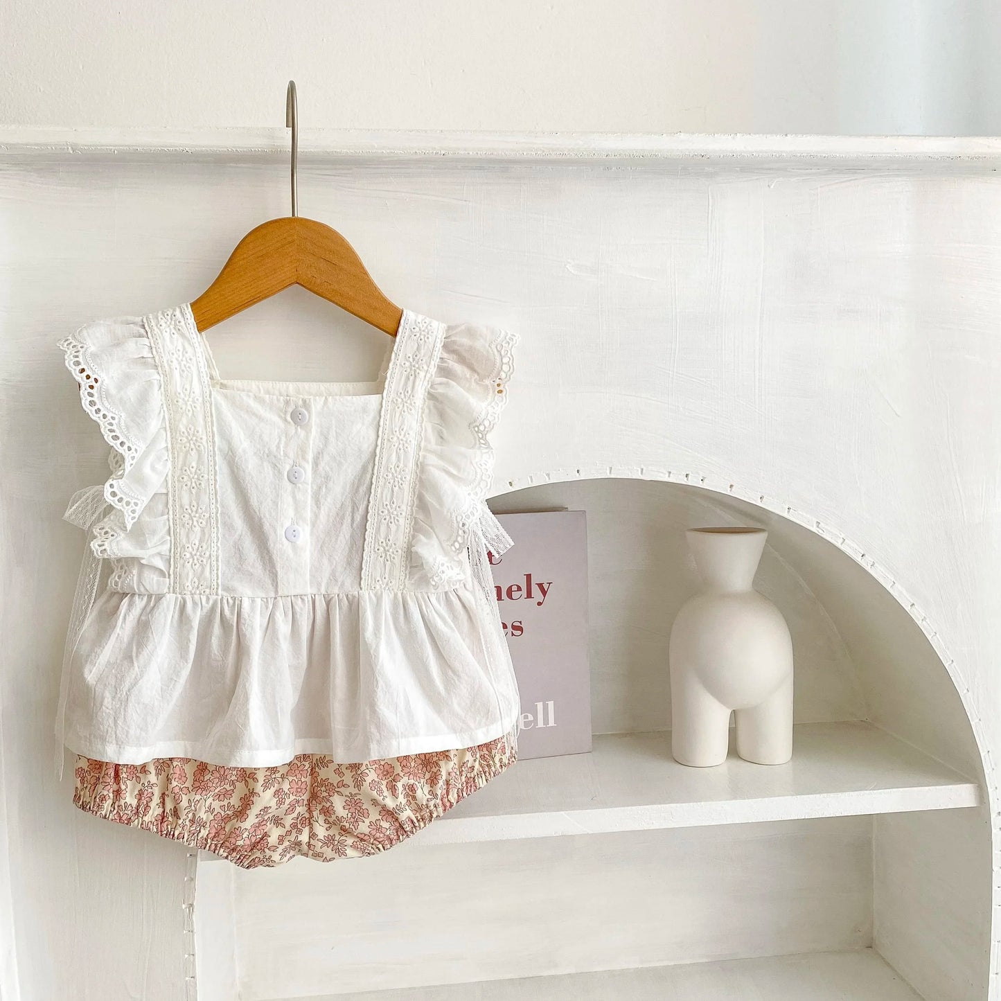 Summer New Baby Cotton lace Flying Sleeve Cute Top+Versatile Little Flower Super Shorts Girl's Favorite Set Versatile